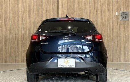 Mazda Demio IV, 2017 год, 750 000 рублей, 3 фотография