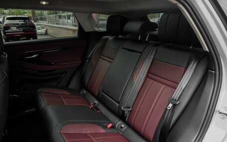 Land Rover Range Rover Evoque II, 2025 год, 6 050 000 рублей, 29 фотография