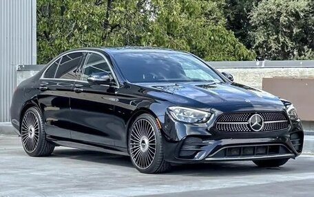 Mercedes-Benz E-Класс, 2022 год, 3 751 000 рублей, 1 фотография