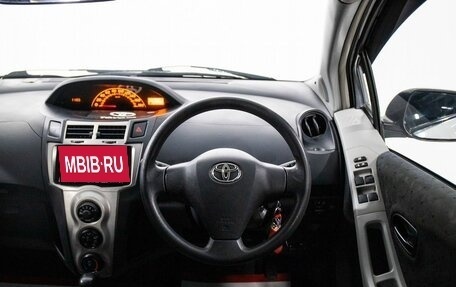Toyota Vitz, 2010 год, 555 000 рублей, 9 фотография