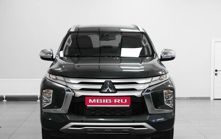 Mitsubishi Pajero Sport III рестайлинг, 2021 год, 3 980 000 рублей, 5 фотография