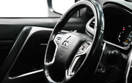 Mitsubishi Pajero Sport III рестайлинг, 2021 год, 3 980 000 рублей, 17 фотография