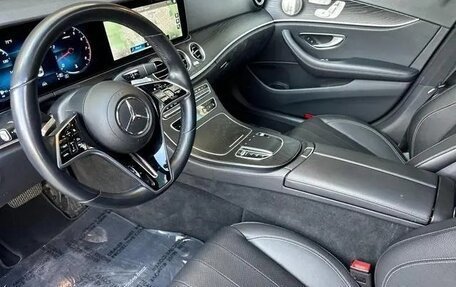 Mercedes-Benz E-Класс, 2022 год, 3 751 000 рублей, 11 фотография