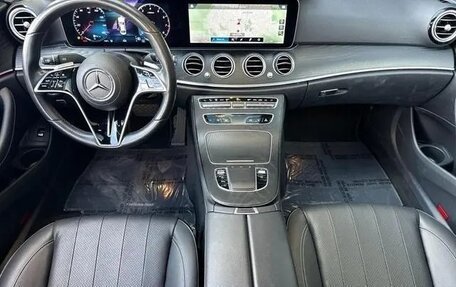 Mercedes-Benz E-Класс, 2022 год, 3 751 000 рублей, 13 фотография