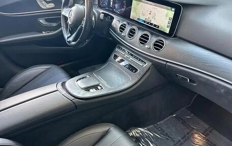 Mercedes-Benz E-Класс, 2022 год, 3 751 000 рублей, 17 фотография