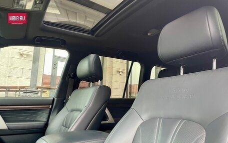 Toyota Land Cruiser 200, 2019 год, 5 999 999 рублей, 2 фотография