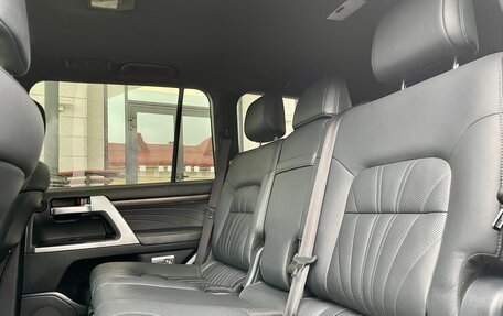 Toyota Land Cruiser 200, 2019 год, 5 999 999 рублей, 17 фотография