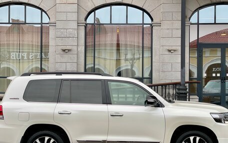 Toyota Land Cruiser 200, 2019 год, 5 999 999 рублей, 26 фотография