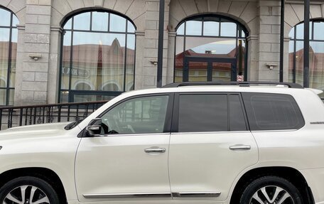 Toyota Land Cruiser 200, 2019 год, 5 999 999 рублей, 23 фотография