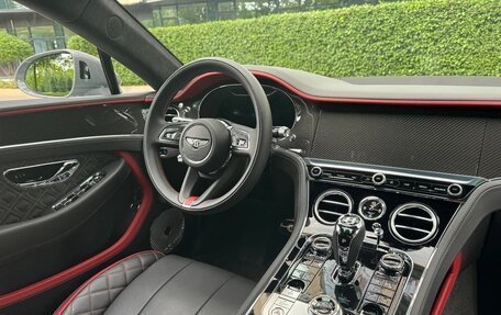 Bentley Continental GT III, 2021 год, 29 700 000 рублей, 40 фотография