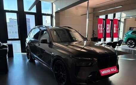 BMW X7, 2022 год, 10 500 000 рублей, 3 фотография