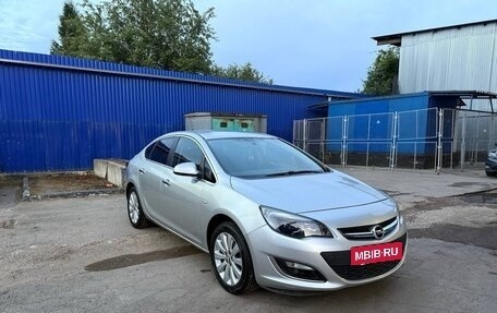 Opel Astra J, 2013 год, 800 000 рублей, 3 фотография