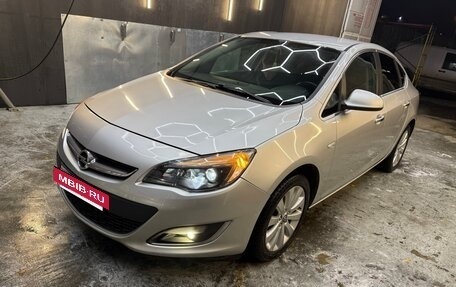 Opel Astra J, 2013 год, 800 000 рублей, 7 фотография