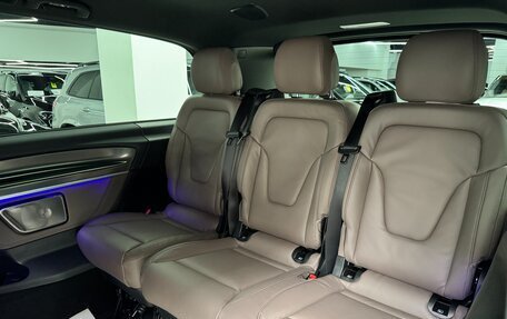 Mercedes-Benz V-Класс, 2025 год, 13 890 000 рублей, 23 фотография