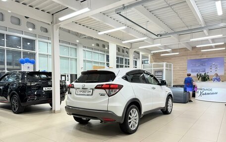 Honda Vezel, 2015 год, 1 399 999 рублей, 6 фотография