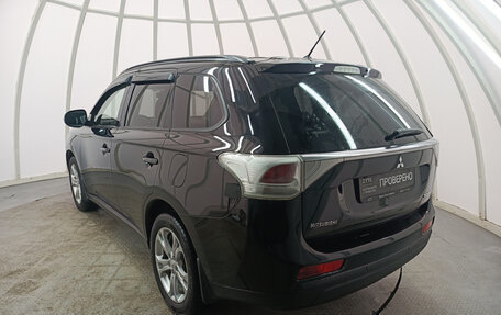 Mitsubishi Outlander III рестайлинг 3, 2012 год, 1 420 000 рублей, 8 фотография
