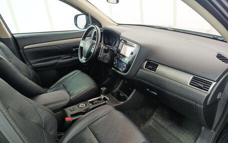 Mitsubishi Outlander III рестайлинг 3, 2012 год, 1 420 000 рублей, 13 фотография