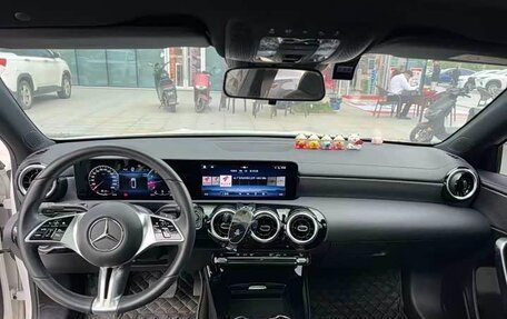 Mercedes-Benz A-Класс, 2023 год, 2 150 000 рублей, 2 фотография