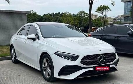 Mercedes-Benz A-Класс, 2023 год, 2 150 000 рублей, 3 фотография