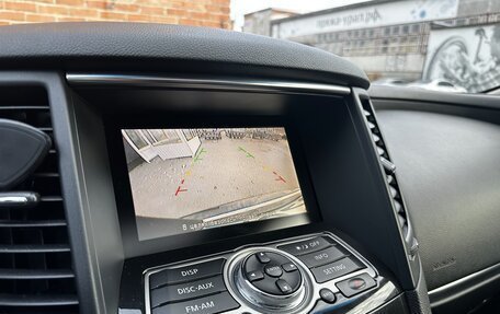 Infiniti QX70, 2014 год, 2 300 000 рублей, 21 фотография