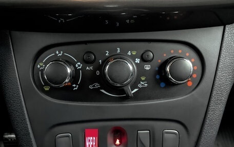 Renault Logan II, 2020 год, 1 250 000 рублей, 21 фотография