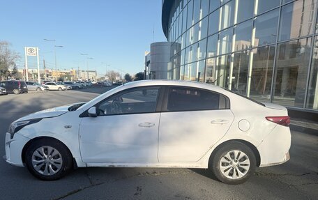 KIA Rio IV, 2021 год, 900 000 рублей, 5 фотография