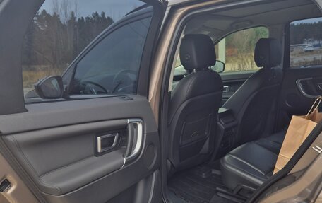 Land Rover Discovery Sport I рестайлинг, 2016 год, 2 350 000 рублей, 20 фотография