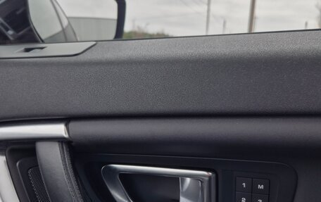 Land Rover Discovery Sport I рестайлинг, 2016 год, 2 350 000 рублей, 26 фотография