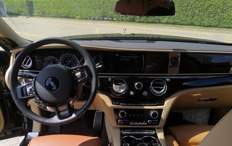 Rolls-Royce Ghost Series II рестайлинг, 2021 год, 43 000 000 рублей, 11 фотография