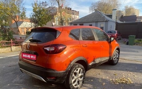 Renault Kaptur I рестайлинг, 2016 год, 950 000 рублей, 3 фотография