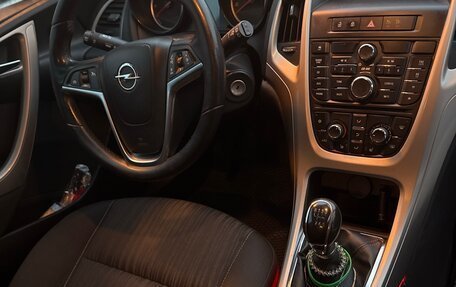 Opel Astra J, 2010 год, 600 000 рублей, 5 фотография