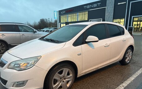 Opel Astra J, 2010 год, 600 000 рублей, 2 фотография