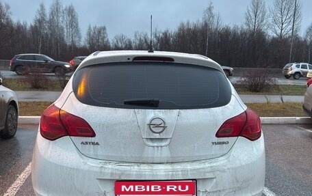 Opel Astra J, 2010 год, 600 000 рублей, 3 фотография