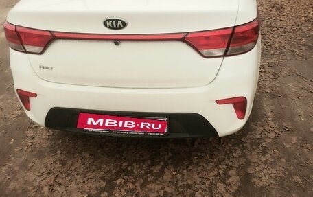 KIA Rio IV, 2018 год, 1 400 000 рублей, 2 фотография