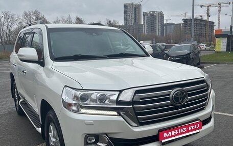 Toyota Land Cruiser 200, 2016 год, 6 500 000 рублей, 3 фотография