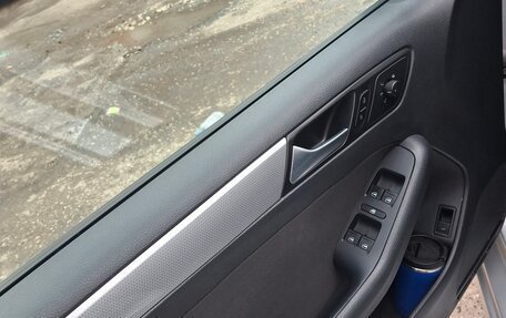 Volkswagen Jetta VI, 2013 год, 1 075 000 рублей, 10 фотография