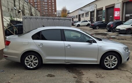 Volkswagen Jetta VI, 2013 год, 1 075 000 рублей, 3 фотография