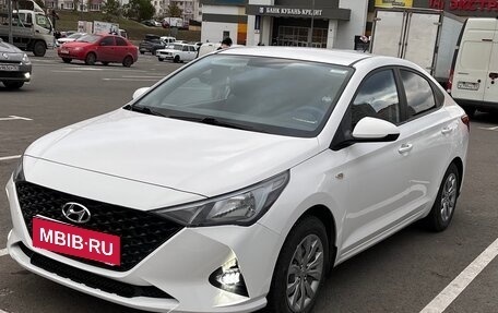 Hyundai Solaris II рестайлинг, 2021 год, 1 200 000 рублей, 1 фотография