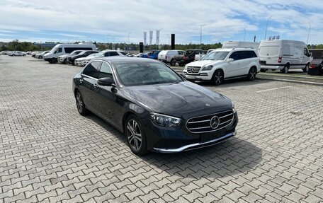 Mercedes-Benz E-Класс, 2020 год, 4 500 000 рублей, 1 фотография