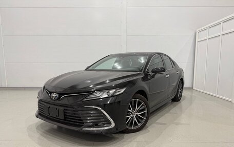 Toyota Camry, 2023 год, 5 700 000 рублей, 1 фотография