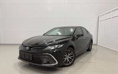 Toyota Camry, 2023 год, 5 700 000 рублей, 1 фотография
