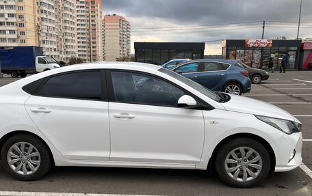 Hyundai Solaris II рестайлинг, 2021 год, 1 200 000 рублей, 5 фотография