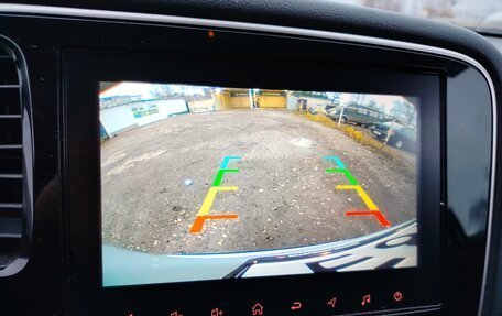 Mitsubishi Outlander III рестайлинг 3, 2022 год, 2 550 000 рублей, 14 фотография