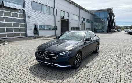 Mercedes-Benz E-Класс, 2020 год, 4 500 000 рублей, 3 фотография