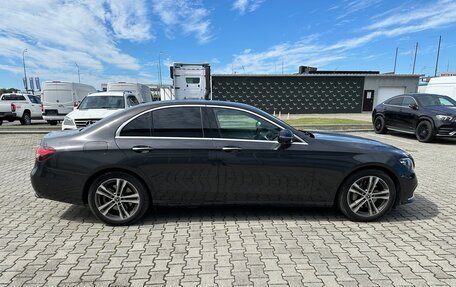 Mercedes-Benz E-Класс, 2020 год, 4 500 000 рублей, 8 фотография