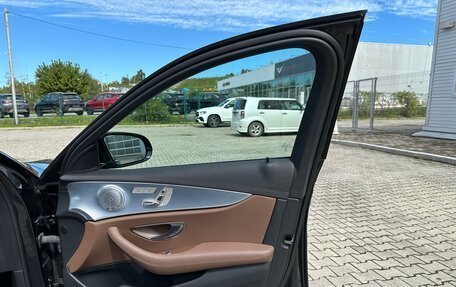 Mercedes-Benz E-Класс, 2020 год, 4 500 000 рублей, 27 фотография