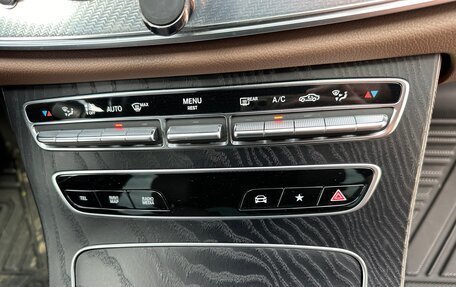 Mercedes-Benz E-Класс, 2020 год, 4 500 000 рублей, 32 фотография