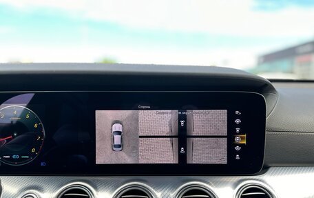 Mercedes-Benz E-Класс, 2020 год, 4 500 000 рублей, 36 фотография