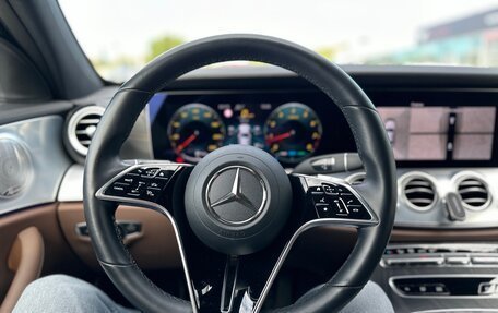 Mercedes-Benz E-Класс, 2020 год, 4 500 000 рублей, 38 фотография