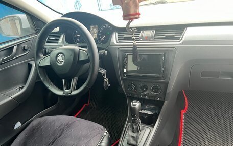 Skoda Rapid I, 2015 год, 900 000 рублей, 3 фотография